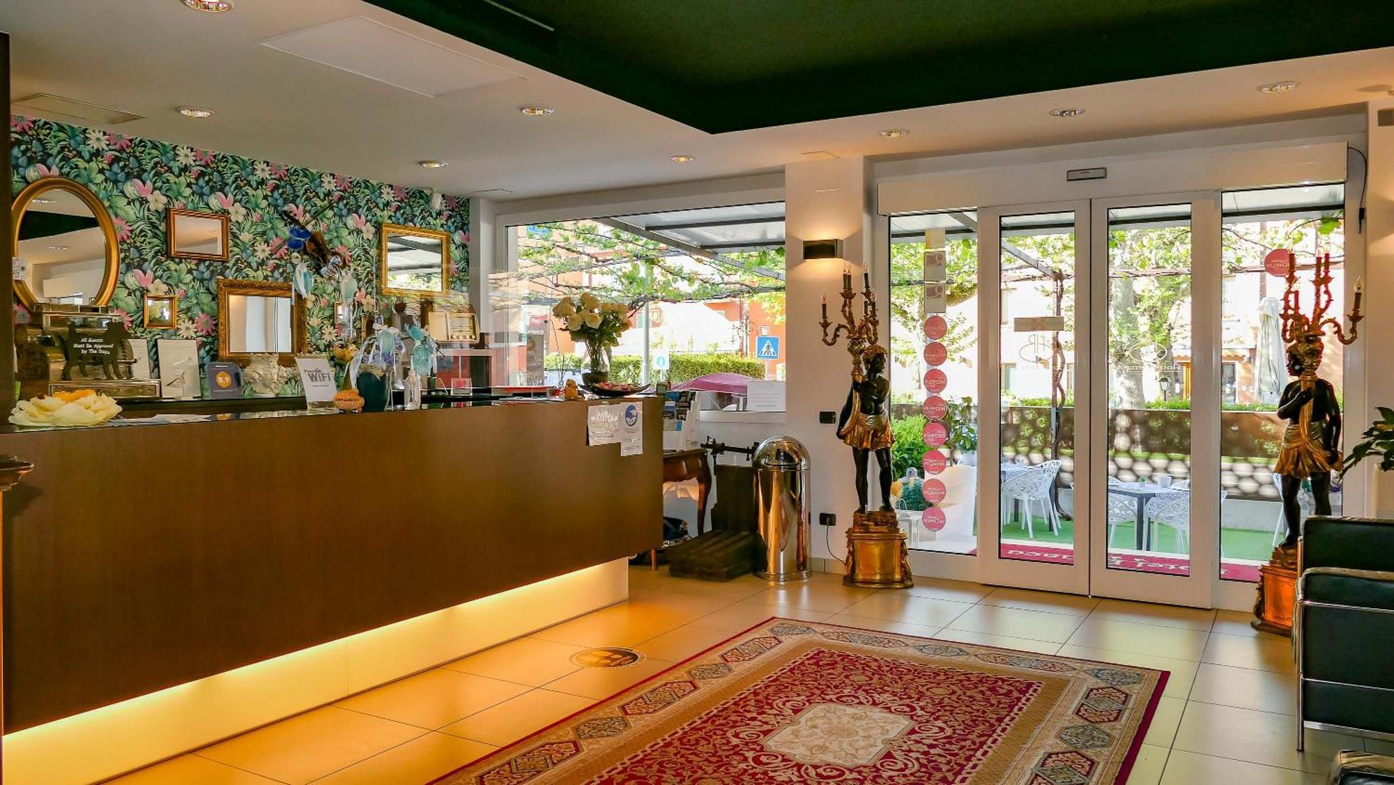 Hotel Benaco Garda ***S Extérieur photo